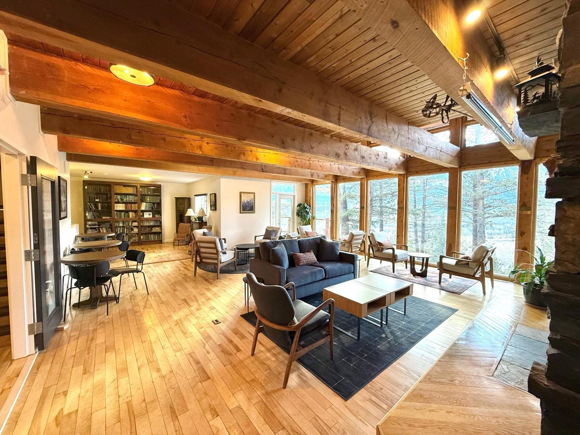 Canmore Alpine Hostel - Alpine Club Of Canada Esterno foto
