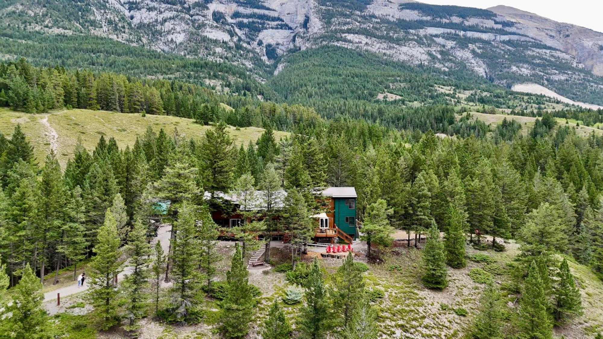 Canmore Alpine Hostel - Alpine Club Of Canada Esterno foto